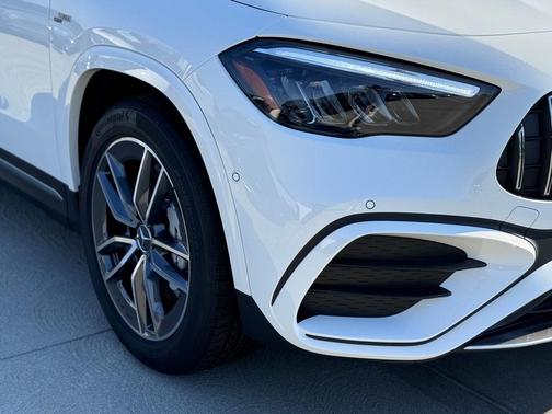 2025 Mercedes-Benz AMG GLA 35 Base