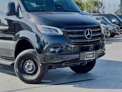 Obsidian Black Metallic 2026 Mercedes-Benz Sprinter 2500 144 WB Standard Roof Passenger