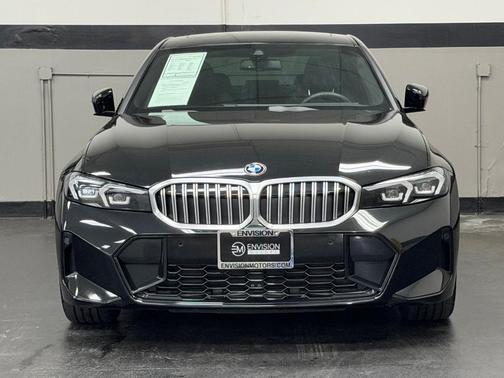 Black Sapphire Metallic 2025 BMW 330 i xDrive