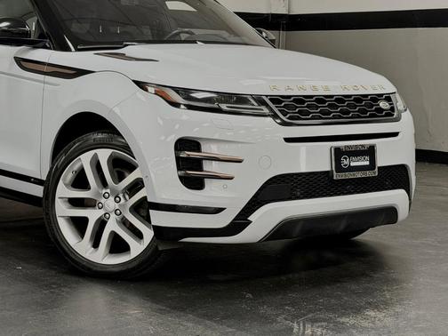 Yulong White 2020 Land Rover Range Rover Evoque First Edition