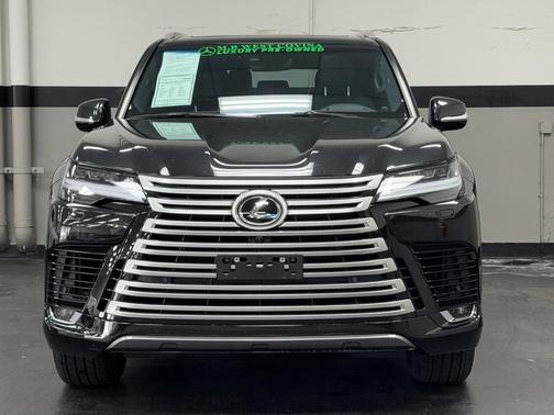 2024 Lexus LX 600 Premium
