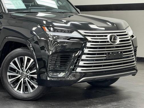 2024 Lexus LX 600 Premium