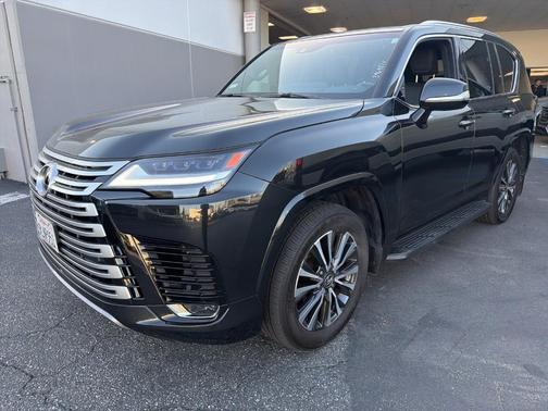 2024 Lexus LX 600 Premium