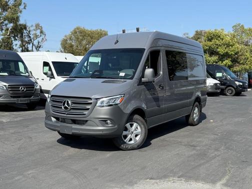 2026 Mercedes-Benz Sprinter 2500 144 WB Standard Roof Crew