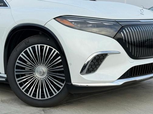 2025 Mercedes-Benz Maybach EQS 680 Base 4MATIC 4MATIC