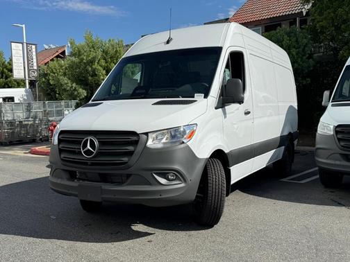 2025 Mercedes-Benz Sprinter 2500 Standard Roof