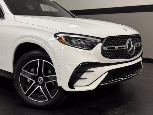 Polar White 2025 Mercedes-Benz GLC 350e Base 4MATIC