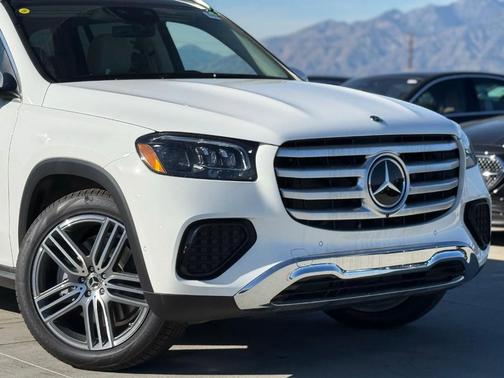 2026 Mercedes-Benz GLS 450 4MATIC