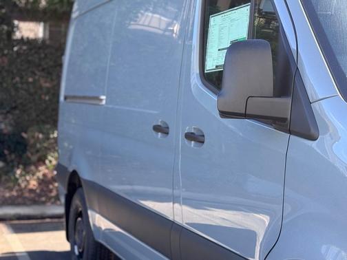2025 Mercedes-Benz Sprinter 2500 Standard Roof