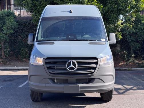 2025 Mercedes-Benz Sprinter 2500 Standard Roof