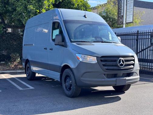 2025 Mercedes-Benz Sprinter 2500 Standard Roof