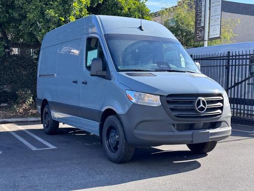 2025 Mercedes-Benz Sprinter 2500 Standard Roof