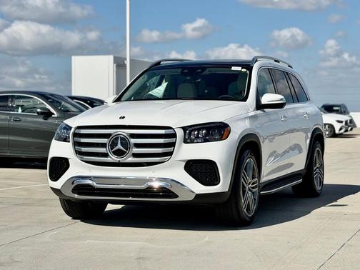 Polar White 2026 Mercedes-Benz GLS 450 4MATIC