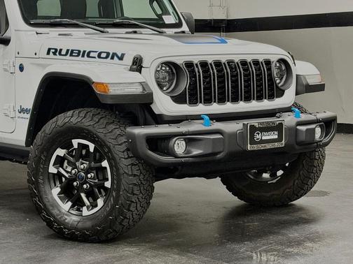 Bright White Clearcoat 2024 Jeep Wrangler 4xe Rubicon