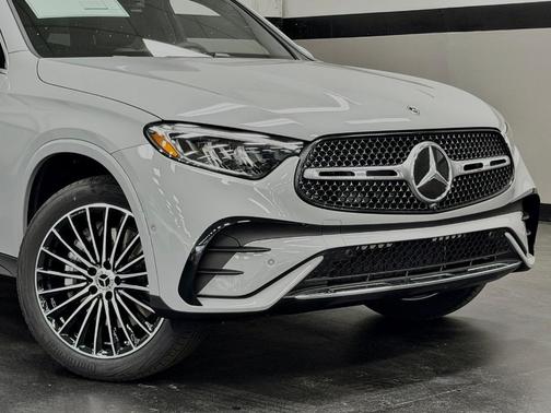 Alpine 2026 Mercedes-Benz GLC 300 Base