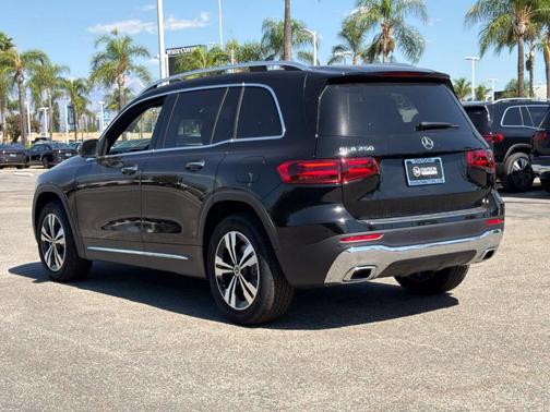 Black 2026 Mercedes-Benz GLB 250 Base
