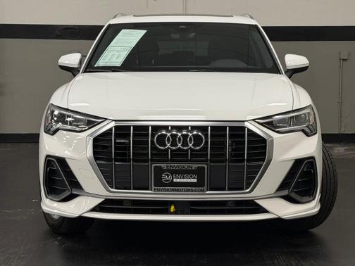 Arkona White 2025 Audi Q3 45 S line Premium