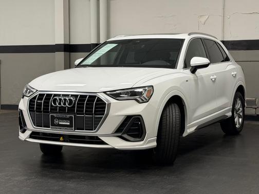 Arkona White 2025 Audi Q3 45 S line Premium