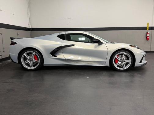 2021 Chevrolet Corvette Stingray w/2LT