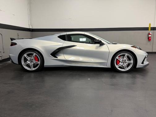 2021 Chevrolet Corvette Stingray w/2LT