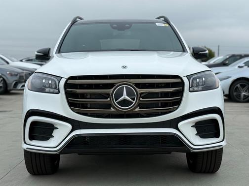 2026 Mercedes-Benz GLS 580