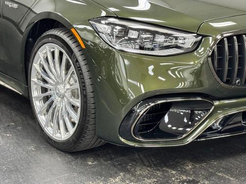 2025 Mercedes-Benz AMG S 63 E Base