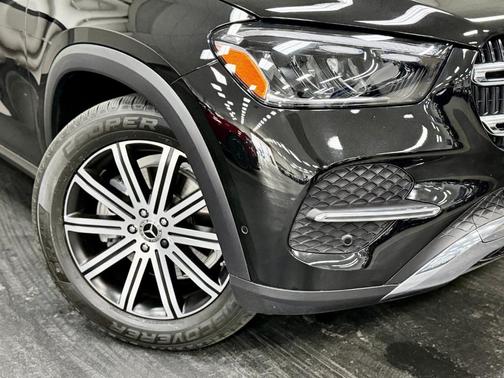 Obsidian Black Metallic 2026 Mercedes-Benz GLE 350 Base 4MATIC