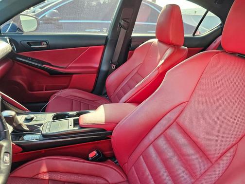Iridium 2022 Lexus IS 350 F Sport