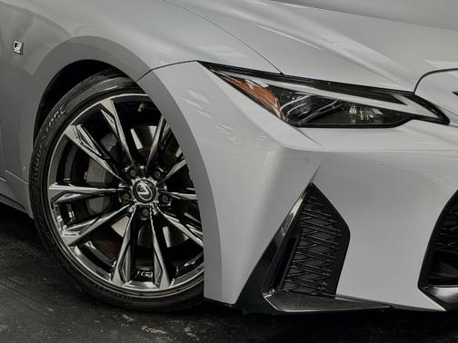 Iridium 2022 Lexus IS 350 F Sport