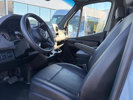 2023 Mercedes-Benz Sprinter 2500 144 WB