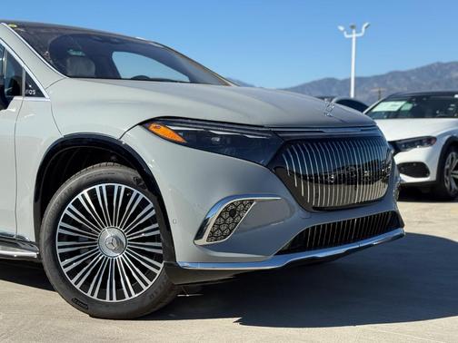 2025 Mercedes-Benz Maybach EQS 680 Base 4MATIC 4MATIC