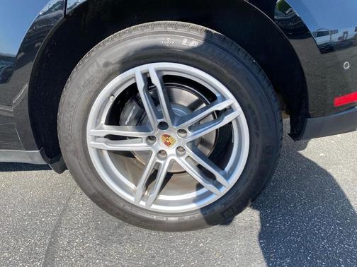 Black 2024 Porsche Macan