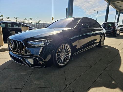 2025 Mercedes-Benz AMG S 63 E Base