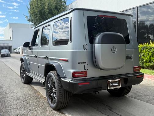 2025 Mercedes-Benz G-Class Base