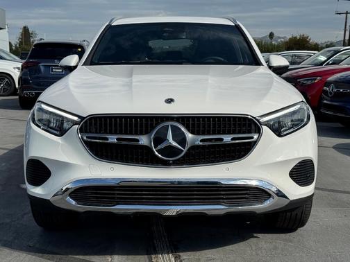 2025 Mercedes-Benz GLC 300 Base
