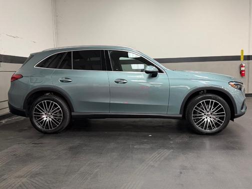 2026 Mercedes-Benz GLC 300 Base