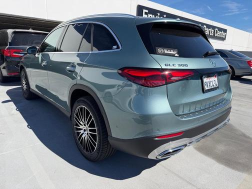 2026 Mercedes-Benz GLC 300 Base