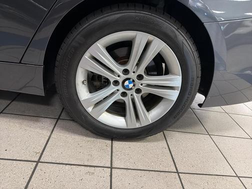 2018 BMW 330 i