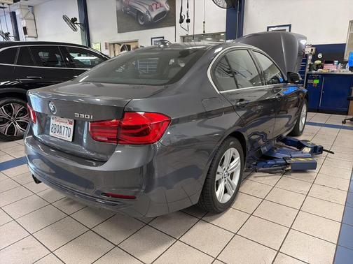 2018 BMW 330 i
