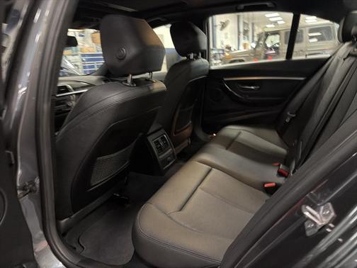 2018 BMW 330 i