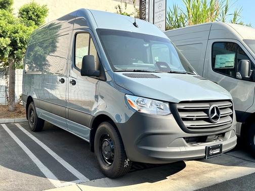 2025 Mercedes-Benz Sprinter 2500 Standard Roof