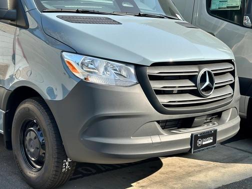 2025 Mercedes-Benz Sprinter 2500 Standard Roof
