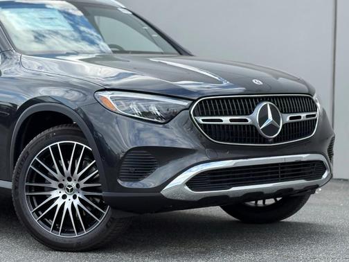 2026 Mercedes-Benz GLC 300 Base