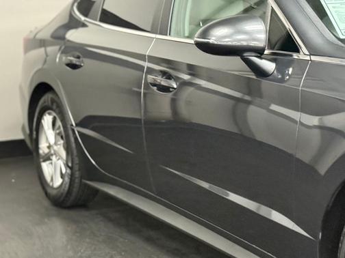 2022 Hyundai SONATA SE