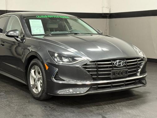 2022 Hyundai SONATA SE
