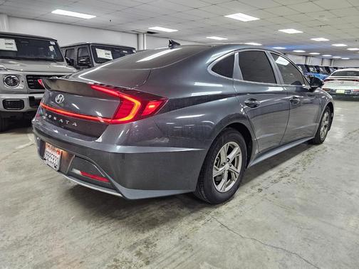 2022 Hyundai SONATA SE