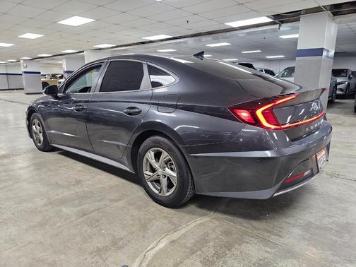 2022 Hyundai SONATA SE