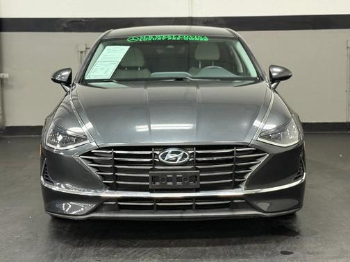 2022 Hyundai SONATA SE