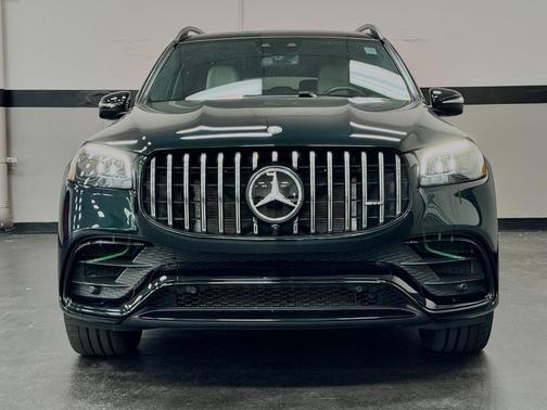 Emerald Green Metallic 2024 Mercedes-Benz AMG GLS 63 Base 4MATIC