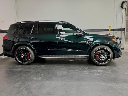 Emerald Green Metallic 2024 Mercedes-Benz AMG GLS 63 Base 4MATIC